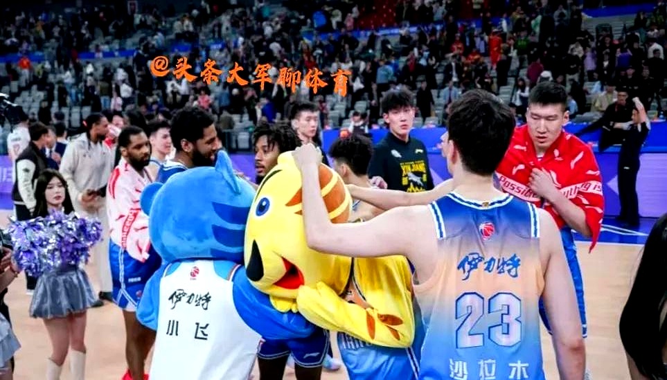 kaiyun sports -杨超越50秒回放高清版