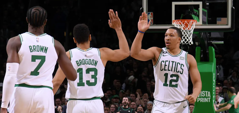 开云娱乐平台 -加时末段波士顿凯尔特人调整名单以备足总杯；队长鼓劲环节打磨；管理层满意；球探报告显示潜力的简单介绍